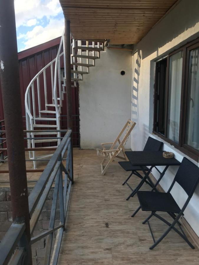 Soso Burduli'S Guesthouse 卡兹贝吉 外观 照片